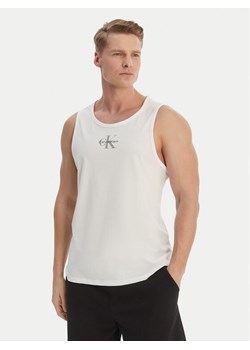 Calvin Klein Jeans Tank top LV04RF850G Biały Regular Fit ze sklepu MODIVO w kategorii T-shirty męskie - zdjęcie 189038563