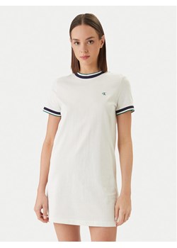 Calvin Klein Jeans Sukienka codzienna LV047F248G Biały Relaxed Fit ze sklepu MODIVO w kategorii Sukienki - zdjęcie 189038612