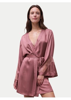 Chantelle Szlafrok Legend C17WV0 Różowy ze sklepu MODIVO w kategorii Szlafroki damskie - zdjęcie 189060502
