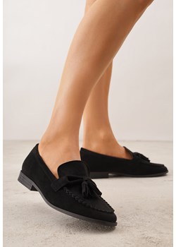 Czarne Mokasyny z Imitacji Zamszu Zdobione Frędzlami i Kokardą Edania ze sklepu born2be.pl w kategorii Mokasyny damskie - zdjęcie 189063000