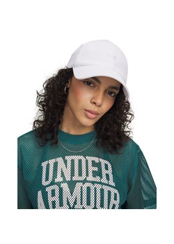 Damska czapka z daszkiem Under Armour UA Blitzing Low - biała ze sklepu Sportstylestory.com w kategorii Czapki z daszkiem damskie - zdjęcie 189064432