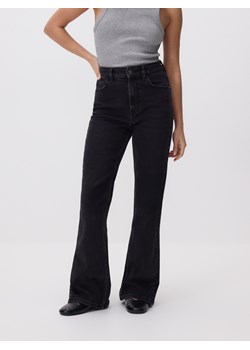 Reserved - Jeansy flare z krótszą nogawką - czarny ze sklepu Reserved w kategorii Jeansy damskie - zdjęcie 189064690