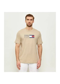 Tommy Hilfiger T-shirt | Regular Fit ze sklepu Gomez Fashion Store w kategorii T-shirty męskie - zdjęcie 189075732