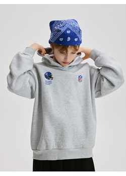 Reserved - Bawełniana bluza NFL - jasnoszary ze sklepu Reserved w kategorii Bluzy chłopięce - zdjęcie 189081320