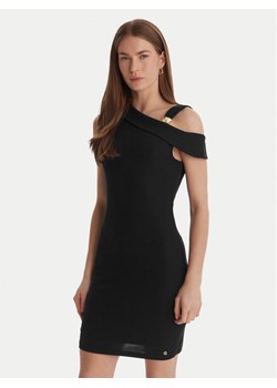 Guess Sukienka codzienna W6GK23 K3017 Czarny Regular Fit ze sklepu MODIVO w kategorii Sukienki - zdjęcie 189095291