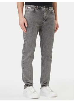 Calvin Klein Jeans Jeansy LV04RF928G Szary Tapered Fit ze sklepu MODIVO w kategorii Jeansy męskie - zdjęcie 189099114