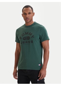 Tommy Jeans T-Shirt DM0DM22551 Zielony Regular Fit ze sklepu MODIVO w kategorii T-shirty męskie - zdjęcie 189099134