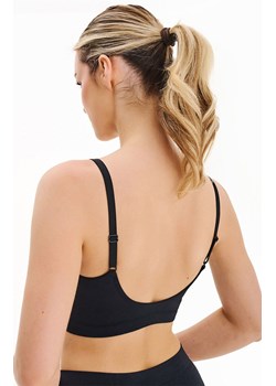 Bezszwowy biustonosz na ramiączkach czarny S121, Kolor czarny, Rozmiar L/XL, Gabriella ze sklepu Intymna w kategorii Biustonosze - zdjęcie 189099951