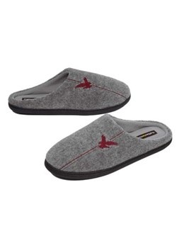 Wygodne kapcie podszyte polarem ze sklepu Atlas For Men w kategorii Kapcie męskie - zdjęcie 189103573