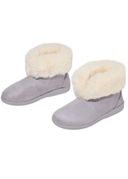 Wysokie, wyściełane kapcie ze sklepu Atlas For Men w kategorii Kapcie damskie - zdjęcie 189104071