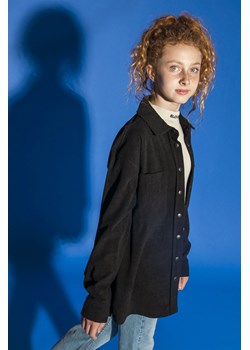 Czarna sztruksowa koszula ovsersize, Rozmiar - 146, Kolor - Czarny ze sklepu REPORTER w kategorii Koszule dziewczęce - zdjęcie 189104952