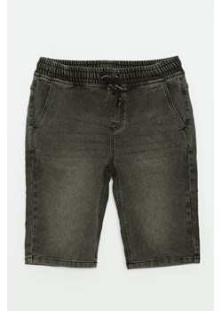 Krótkie szare jeansowe spodenki dla chłopaka, Rozmiar - 140, Kolor - Ciemny szary ze sklepu REPORTER w kategorii Spodenki chłopięce - zdjęcie 189105152