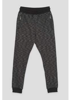 Szare spodnie dresowe z zasuwanymi kieszeniami, Rozmiar - 140, Kolor - Ciemny szary ze sklepu REPORTER w kategorii Spodnie chłopięce - zdjęcie 189105833