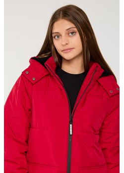 Czerwona przedłużana ocieplana kurtka z kapturem, Rozmiar - 146, Kolor - Czerwony ze sklepu REPORTER w kategorii Kurtki dziewczęce - zdjęcie 189105844