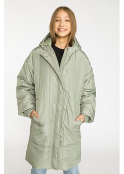 Przedłużana ocieplana kurtka w kolorze khaki z kapturem, Rozmiar - 146, Kolor - Khaki ze sklepu REPORTER w kategorii Kurtki dziewczęce - zdjęcie 189105953