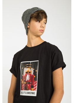 Czarny świąteczny T-shirt z nadrukiem, Rozmiar - 146, Kolor - Czarny ze sklepu REPORTER w kategorii T-shirty chłopięce - zdjęcie 189106024