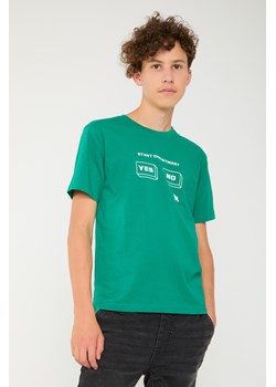 Zielony T-shirt ze świątecznym nadrukiem, Rozmiar - 170, Kolor - Zielony ze sklepu REPORTER w kategorii T-shirty chłopięce - zdjęcie 189106041