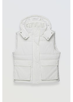 Biały pikowany bezrękawnik z kapturem, Rozmiar - 140, Kolor - Biały ze sklepu REPORTER w kategorii Kamizelki dziewczęce - zdjęcie 189106281