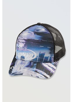 Czapka z daszkiem z wielobarwną grafiką, Rozmiar -  r2, Kolor - Multikolor ze sklepu REPORTER w kategorii Czapki dziecięce - zdjęcie 189106431