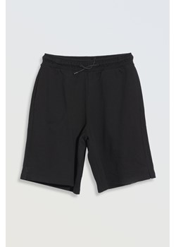 Czarne krótkie spodenki bez ozdób, Rozmiar - 140, Kolor - Czarny ze sklepu REPORTER w kategorii Spodenki dziewczęce - zdjęcie 189106552