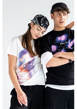 Biały t-shirt COMFORT z kolorową grafiką z przodu, Rozmiar - 140, Kolor - Biały ze sklepu REPORTER w kategorii Bluzki dziewczęce - zdjęcie 189106804