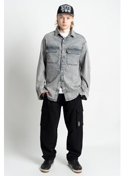 Czarne spodnie dresowe REGULAR z przestrzennymi kieszeniami na nogawkach, Rozmiar - 140, Kolor - Czarny ze sklepu REPORTER w kategorii Spodnie chłopięce - zdjęcie 189106914