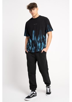 Czarne spodnie dresowe REGULAR z minimalistycznym nadrukiem, Rozmiar - 140, Kolor - Czarny ze sklepu REPORTER w kategorii Spodnie chłopięce - zdjęcie 189107842