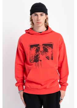 Czerwona bluza OVERSIZE z kapturem z autorska grafiką z przodu, Rozmiar - 164, Kolor - Czerwony ze sklepu REPORTER w kategorii Bluzy chłopięce - zdjęcie 189107924