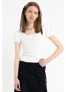 Kremowa bluzka SLIM z krótkimi ozdobnymi rękawami, Rozmiar - 140, Kolor - Biały ze sklepu REPORTER w kategorii Bluzki dziewczęce - zdjęcie 189108651