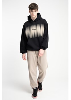 Beżowe spodnie dresowe OVERSIZE bez nadruków, Rozmiar - 182, Kolor - Beżowy ze sklepu REPORTER w kategorii Spodnie chłopięce - zdjęcie 189108840