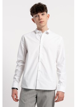 Biała koszula o regularnym kroju z długim rękawem, Rozmiar - 140, Kolor - Biały ze sklepu REPORTER w kategorii Koszule chłopięce - zdjęcie 189109314