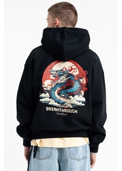 Czarna bluza BOXY z kapturem z autorską grafiką z tyłu, Rozmiar - 158, Kolor - Czarny ze sklepu REPORTER w kategorii Bluzy chłopięce - zdjęcie 189109414