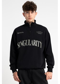 Czarna bluza REGULAR na stójce z nadrukiem z przodu, Rozmiar - 146, Kolor - Czarny ze sklepu REPORTER w kategorii Bluzy chłopięce - zdjęcie 189109791