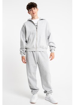 Szare spodnie dresowe OVERSIZE bez nadruków, Rozmiar - 140, Kolor - Szary ze sklepu REPORTER w kategorii Spodnie chłopięce - zdjęcie 189110290