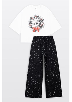 Bawełniana piżama z autorską świąteczną grafiką, Rozmiar - 170, Kolor - Czarny ze sklepu REPORTER w kategorii Piżamy dziecięce - zdjęcie 189110373