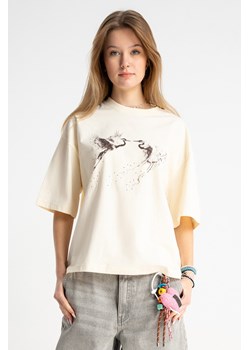 Kremowy t-shirt BOXY z autorską grafiką z przodu, Rozmiar - 140, Kolor - Beżowy ze sklepu REPORTER w kategorii Bluzki dziewczęce - zdjęcie 189110772