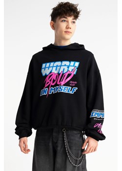 Czarna bluza BOXY z kapturem z autorską grafiką z przodu, Rozmiar - 140, Kolor - Czarny ze sklepu REPORTER w kategorii Bluzy chłopięce - zdjęcie 189111144
