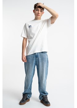 Niebieskie spodnie jeansowe BAGGY z efektem sprania, Rozmiar - 140, Kolor - Niebieski ze sklepu REPORTER w kategorii Spodnie chłopięce - zdjęcie 189111173