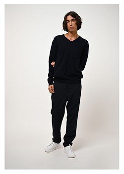 AUTHENTIC CASHMERE Kaszmirowy sweter "Agel" w kolorze granatowym ze sklepu Limango Polska w kategorii Swetry męskie - zdjęcie 189114384