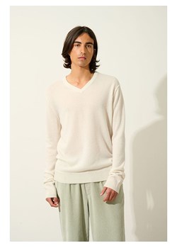 AUTHENTIC CASHMERE Kaszmirowy sweter "Timeo" w kolorze kremowym ze sklepu Limango Polska w kategorii Swetry męskie - zdjęcie 189114701
