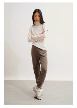 AUTHENTIC CASHMERE Kaszmirowy golf "Bise" w kolorze kremowym ze sklepu Limango Polska w kategorii Swetry damskie - zdjęcie 189114891