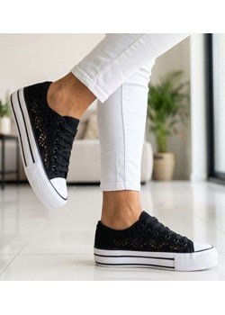 Czarne ażurowe trampki z koronki /E9-2 17466 H2 G230/ ze sklepu Pantofelek24.pl w kategorii Trampki damskie - zdjęcie 189122894