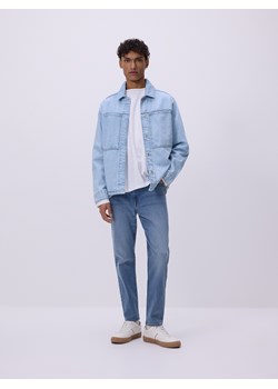 Reserved - Jeansy carrot slim z efektem sprania - niebieski ze sklepu Reserved w kategorii Jeansy męskie - zdjęcie 189123243