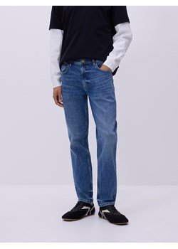 Reserved - Jeansy slim z efektem sprania - niebieski ze sklepu Reserved w kategorii Jeansy męskie - zdjęcie 189124792