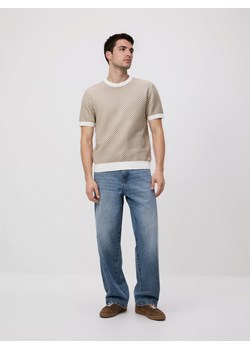Reserved - Strukturalny sweter z krótkim rękawem - beżowy ze sklepu Reserved w kategorii Swetry męskie - zdjęcie 189128660