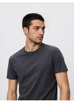 Reserved - T-shirt slim z bawełną merceryzowaną - ciemnoszary ze sklepu Reserved w kategorii T-shirty męskie - zdjęcie 189128691