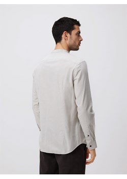 Reserved - Koszula slim fit ze stójką - beżowy ze sklepu Reserved w kategorii Koszule męskie - zdjęcie 189128711