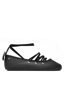 Baleriny Melissa Melissa Beta Ad 38020 Czarny ze sklepu eobuwie.pl w kategorii Balerinki - zdjęcie 189128932