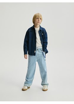 Reserved - Jeansy baggy z łańcuchem - niebieski ze sklepu Reserved w kategorii Spodnie chłopięce - zdjęcie 189131403