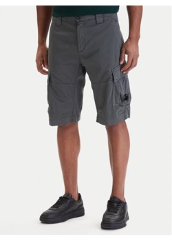 C.P. Company Szorty materiałowe 20CMBE746A005694G Szary Regular Fit ze sklepu MODIVO w kategorii Spodenki męskie - zdjęcie 189133481